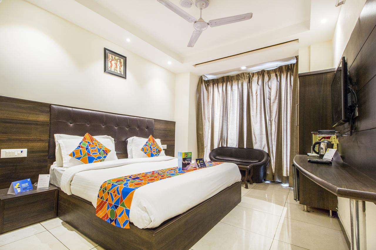 Fabexpress Le Continental Paharganj New Delhi Hotel Buitenkant foto