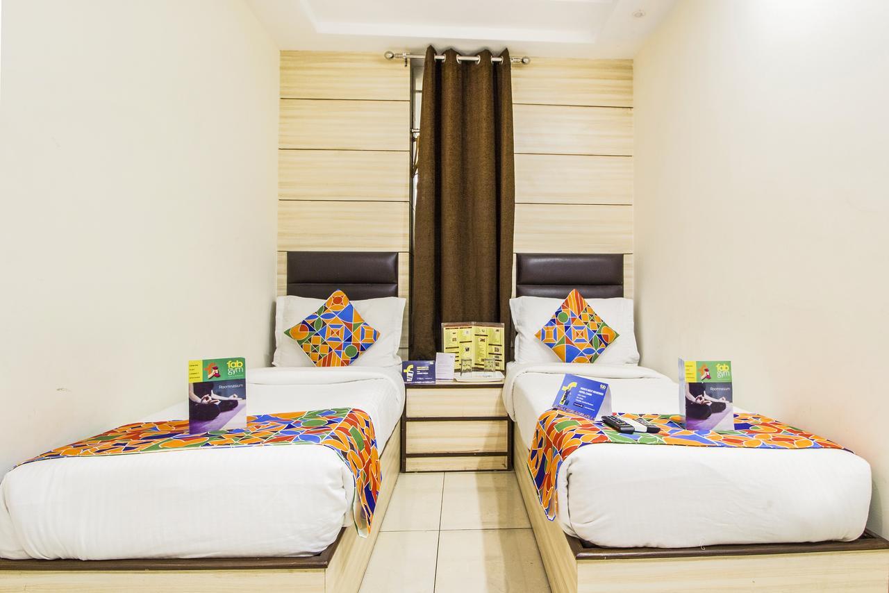 Fabexpress Le Continental Paharganj New Delhi Hotel Buitenkant foto