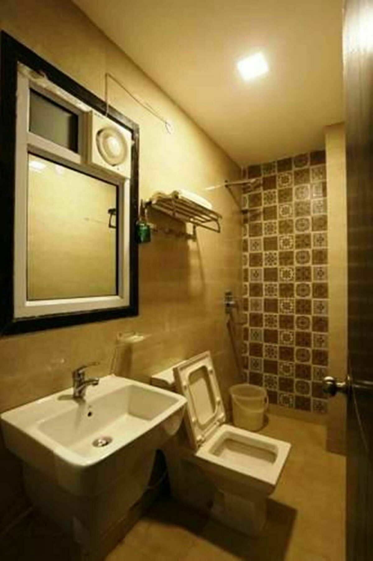 Fabexpress Le Continental Paharganj New Delhi Hotel Buitenkant foto