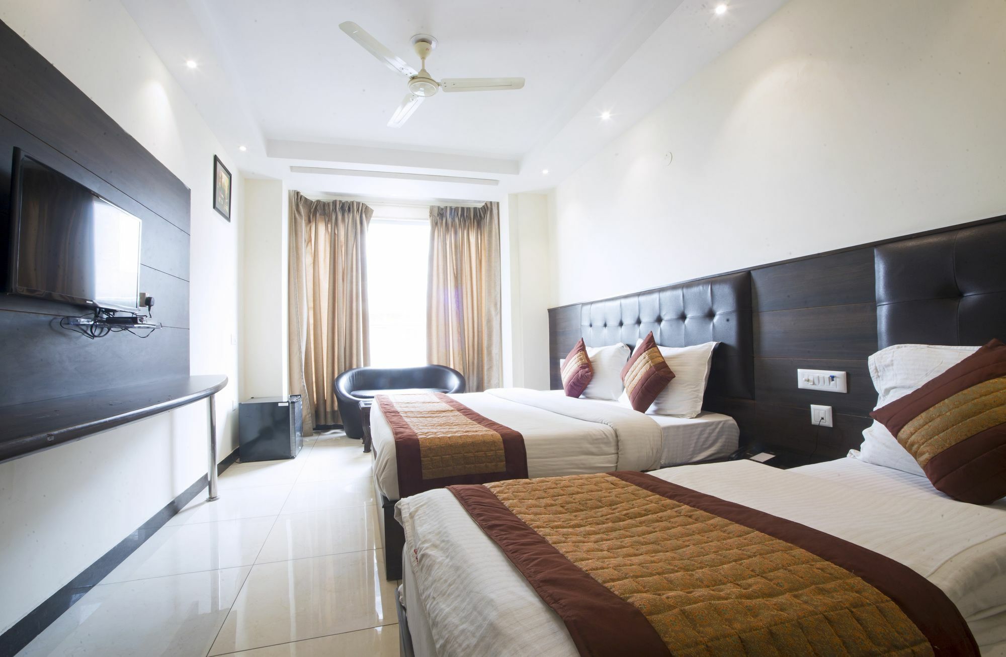 Fabexpress Le Continental Paharganj New Delhi Hotel Buitenkant foto